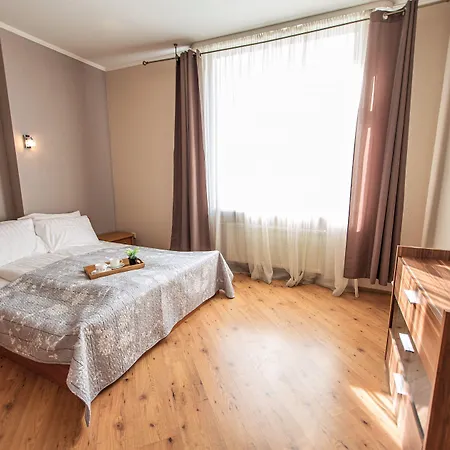 Апартаменты Winwinstay Old Town View